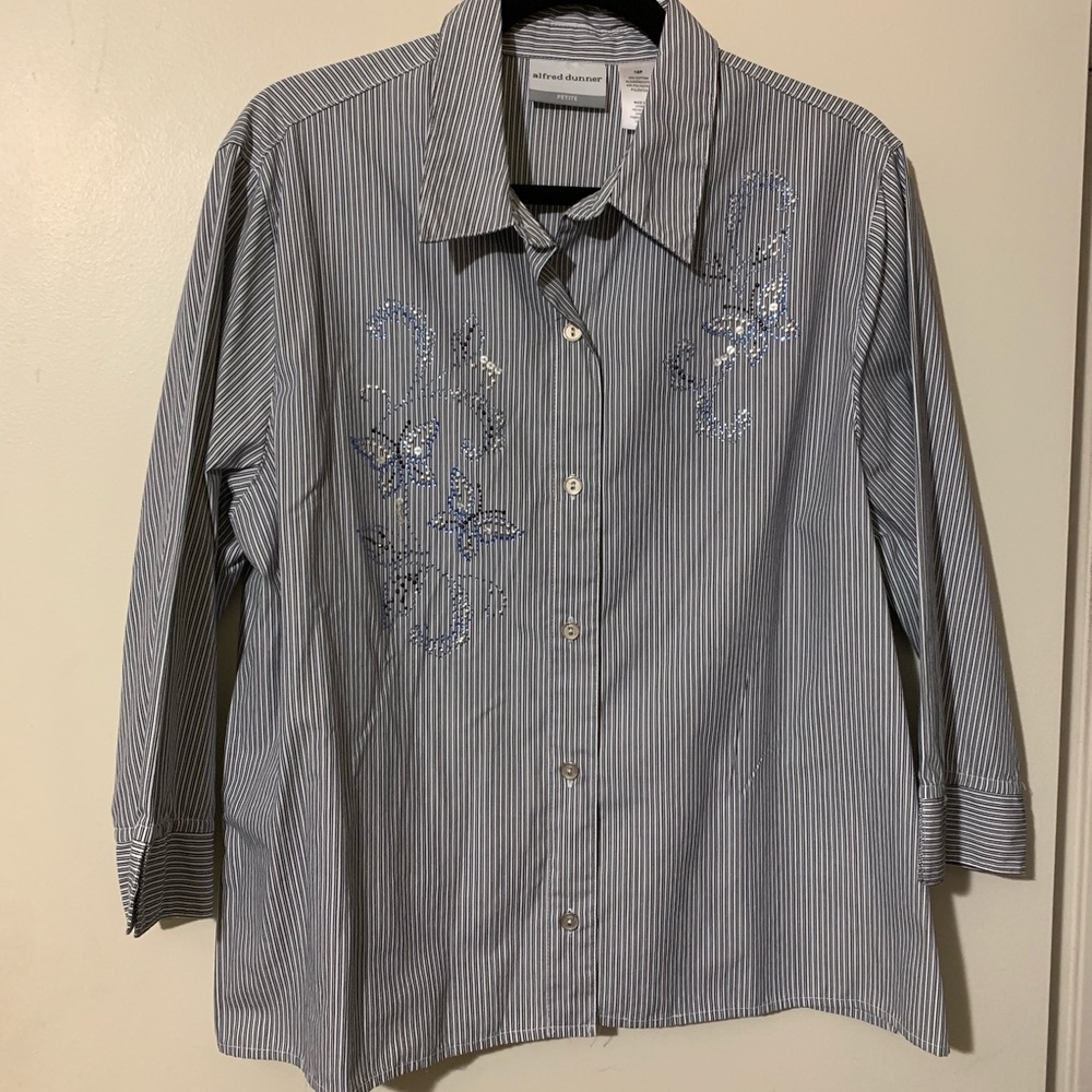 Alfred Dunner navy/ white pinstriped blouse - Picture 1 of 5